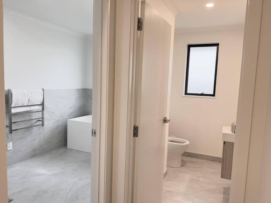 Rotorua Sunshine Brand New 4 Bedroom House Екстериор снимка