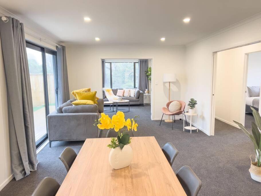 Rotorua Sunshine Brand New 4 Bedroom House Екстериор снимка