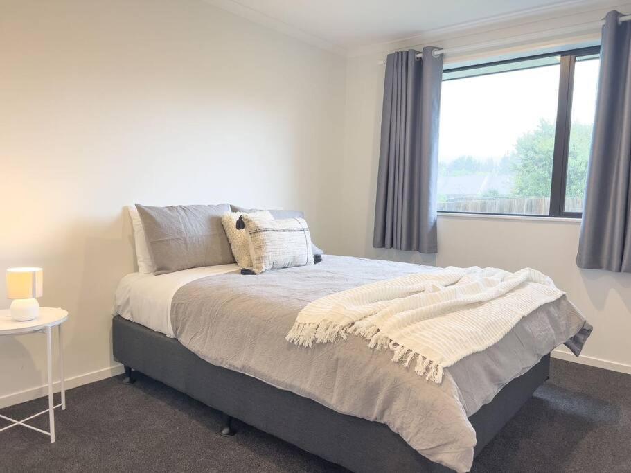 Rotorua Sunshine Brand New 4 Bedroom House Екстериор снимка