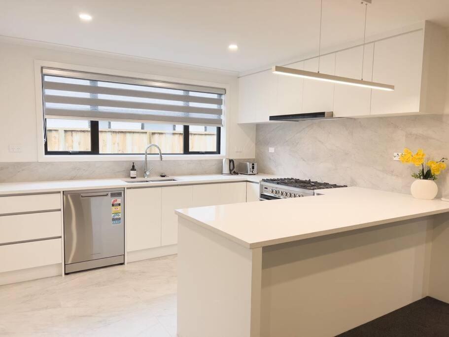 Rotorua Sunshine Brand New 4 Bedroom House Екстериор снимка