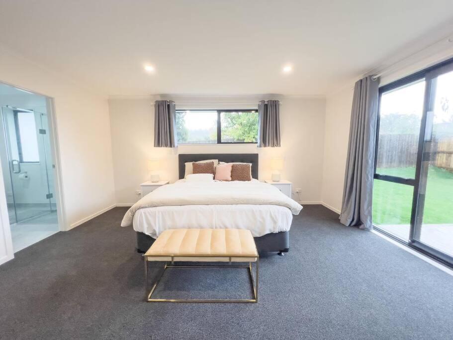 Rotorua Sunshine Brand New 4 Bedroom House Екстериор снимка